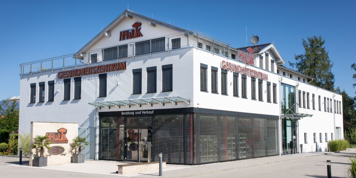 Ansicht Hauptgebäude von HAWLIK in Straßlach